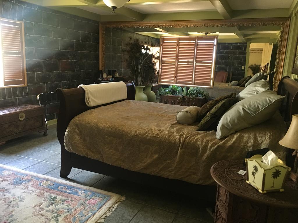 Shady Lady Bed And Breakfast Scottys Junction Εξωτερικό φωτογραφία